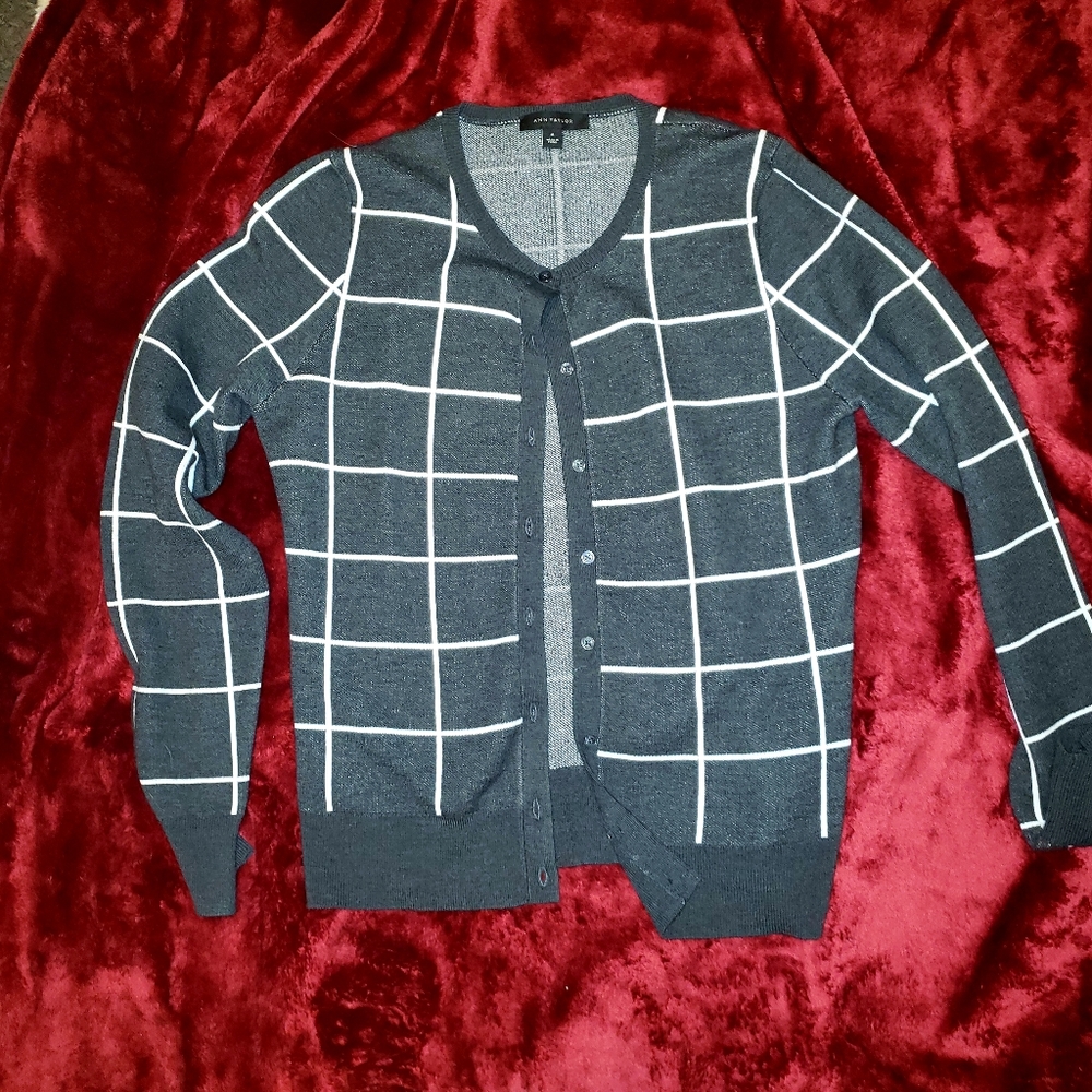 NWOT Ann Taylor Cardigan